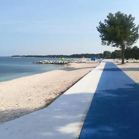 Appartamento Stinjan Kascuni