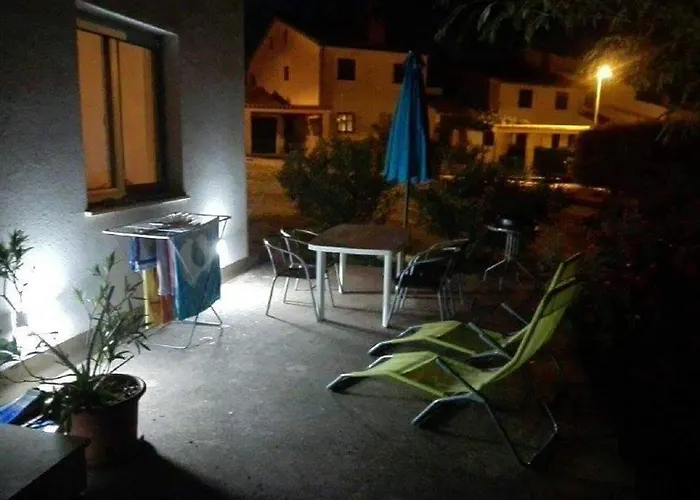 Apartment Stinjan Kascuni *